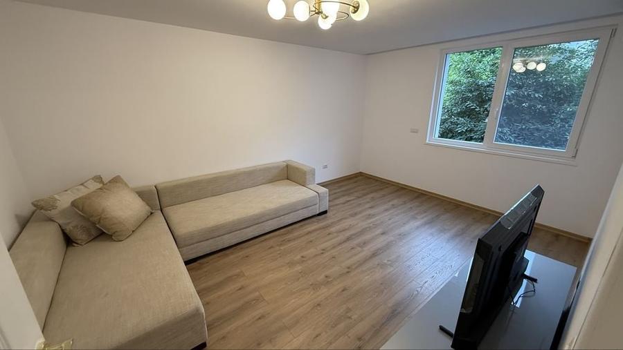 Apartament cu 2 camere decomandat în Exterior Vest