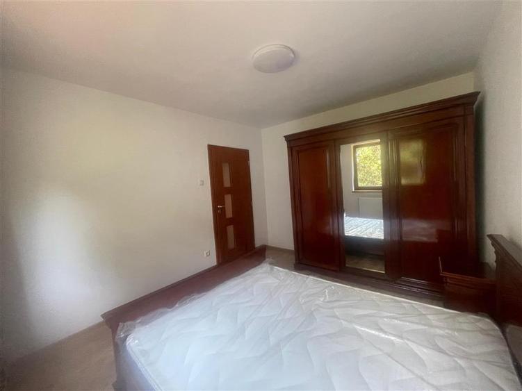 Apartament cu 3 camere semidecomandat în Ultracentral