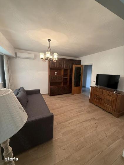 Apartament cu 4 camere decomandat în Vatra Luminoasă
