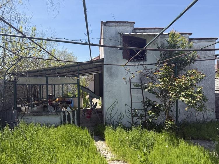 Casă cu 4 camere în Preajba