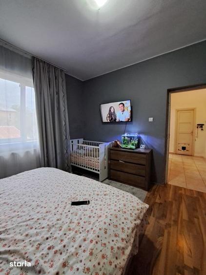 Apartament cu 3 camere semidecomandat în Central