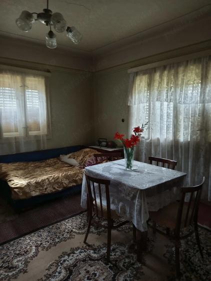 Casă cu 3 camere cu Teren 3000 Mp în Vale
