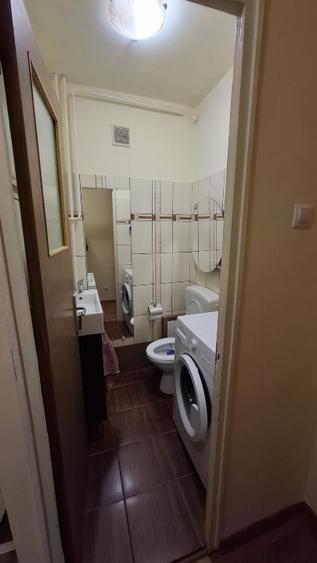 Apartament cu 3 camere decomandat, mobilat în Dristor