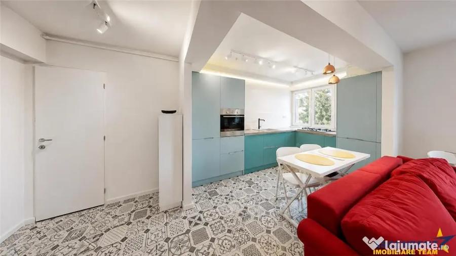 Apartament cu 2 camere semidecomandat în Centrul Civic