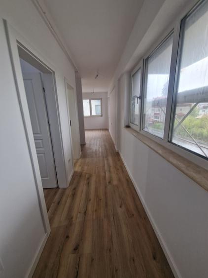 Apartament cu 2 camere semidecomandat în Clăbucet