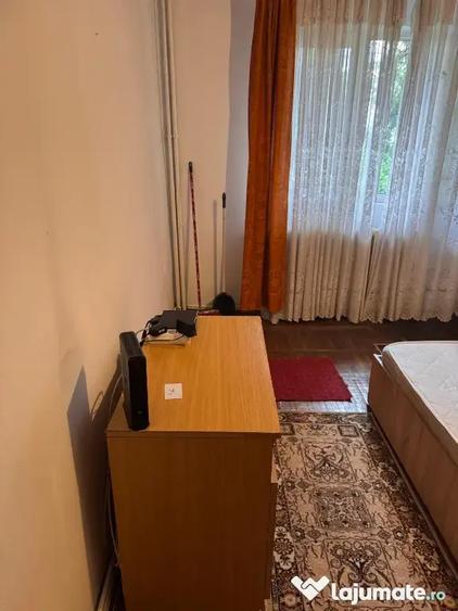 Garsonieră decomandată în Central