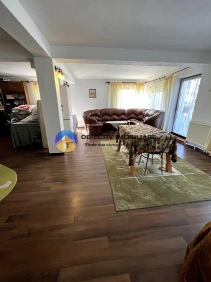 Hotel/Pensiune, de 250 mp, în Dumbrava Roșie