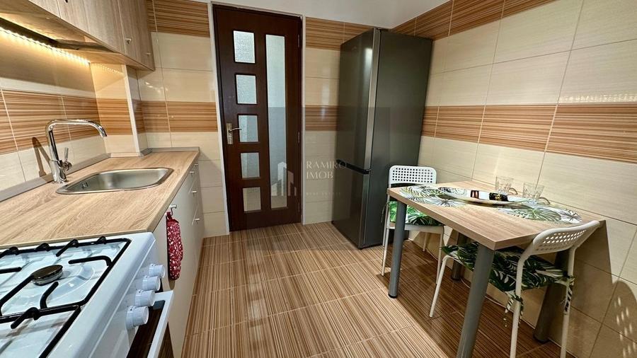 Apartament cu 2 camere decomandat, mobilat în Metalurgiei