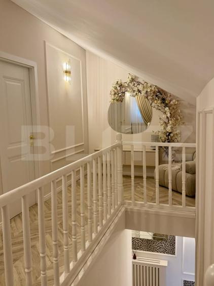 Apartament cu 4 camere decomandat, mobilat în Periferie