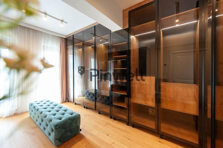 Apartament cu 4 camere decomandat, mobilat în Băneasa