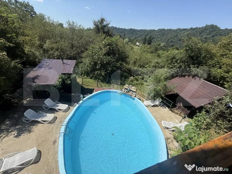 Proprietate de poveste cu piscina, ciubar ?i casu?a i - 8