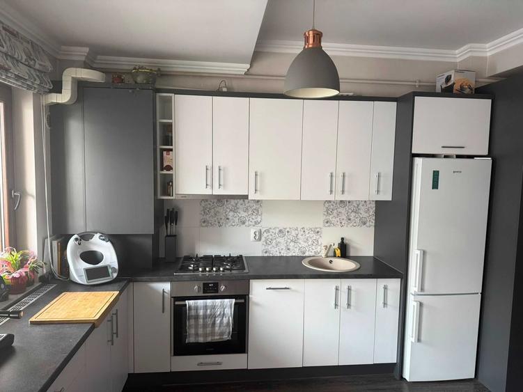 Apartament cu 2 camere decomandat în Plopilor