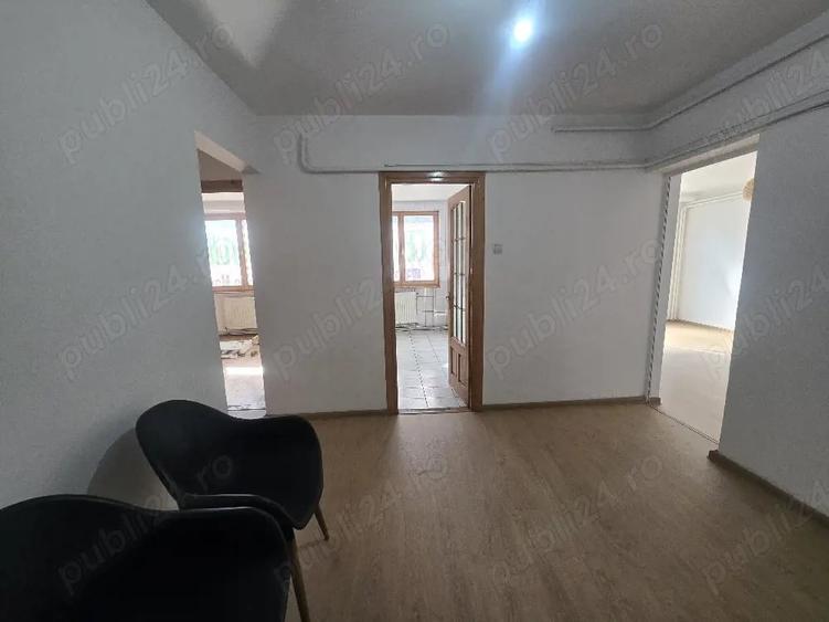 Spațiu comercial, de 67 mp, în Central