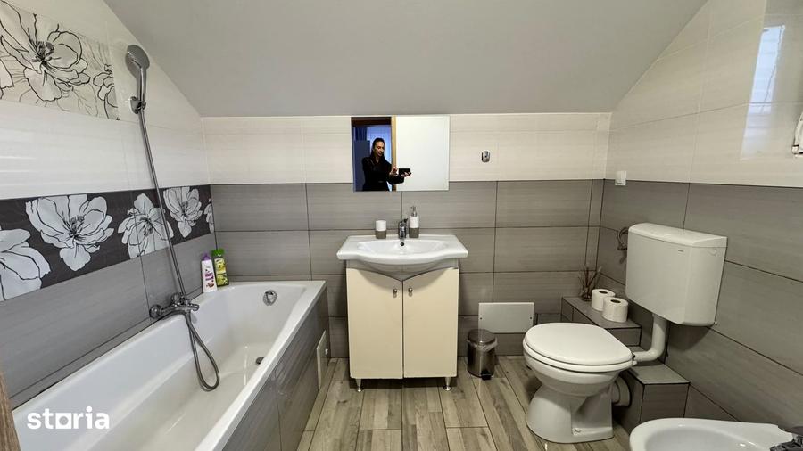Casă cu 4 camere cu Teren 250 Mp în Tokai