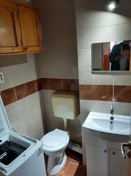 Apartament cu 3 camere decomandat în Bartolomeu