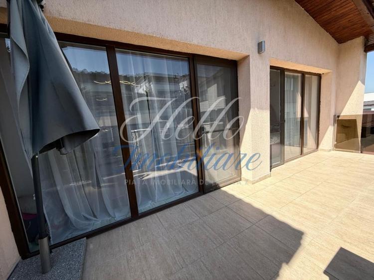 Duplex cu 4 camere cu Garaj în Florești