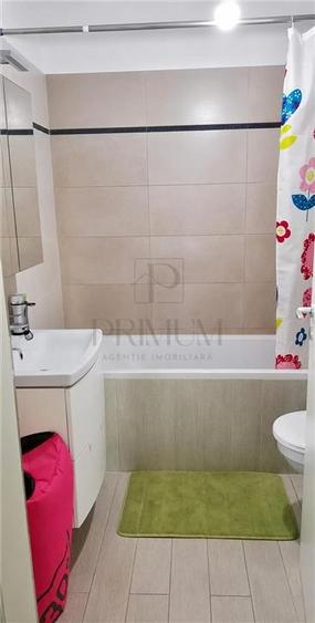 Apartament cu 3 camere decomandat în Dumbrăvița