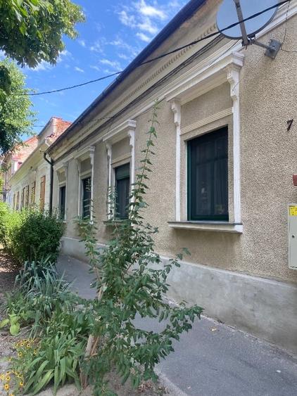 Casă individuală cu 5 camere cu Canalizare în Sinaia