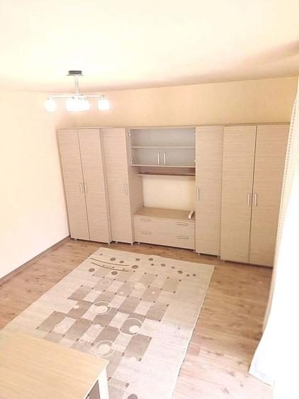 Apartament cu 2 camere decomandat în Florești