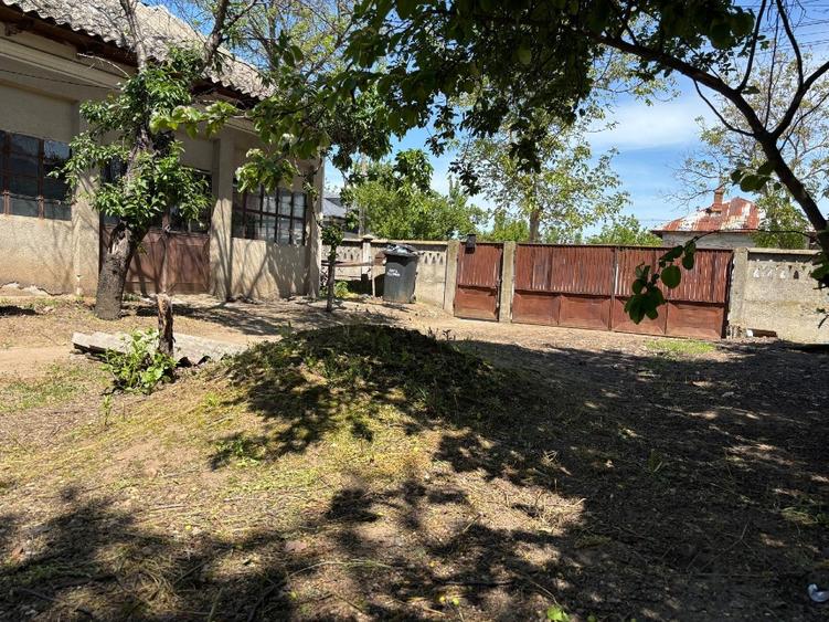 Casă individuală cu 5 camere cu Teren 722 Mp în Țigănești
