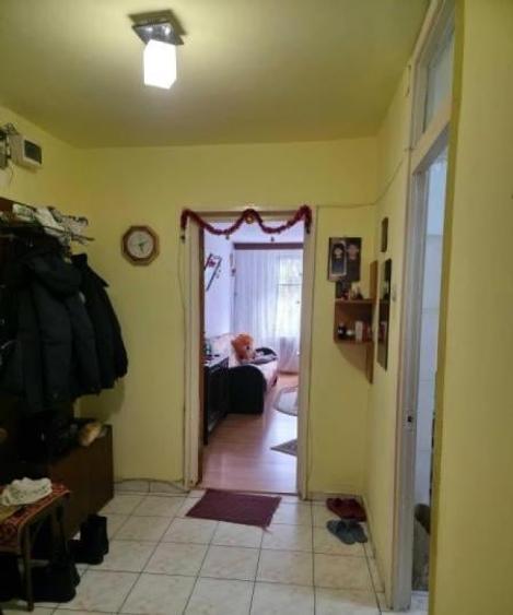 Apartament cu 3 camere în Crângași
