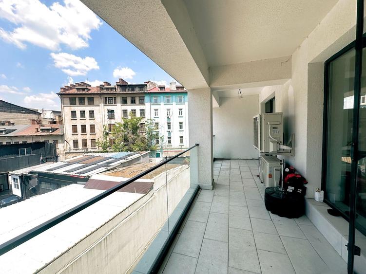 Apartament cu 3 camere decomandat, mobilat în P-ța Unirii