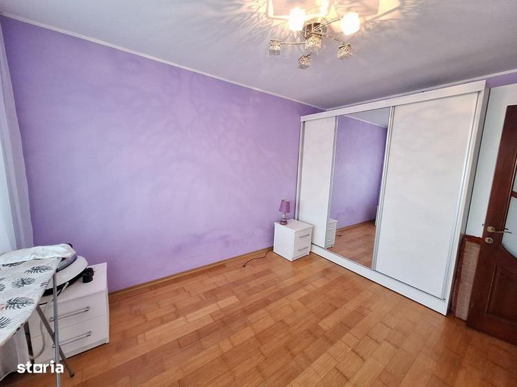 Apartament 3 camere renovat,mobilat,etaj 3,Zona Cora - 2
