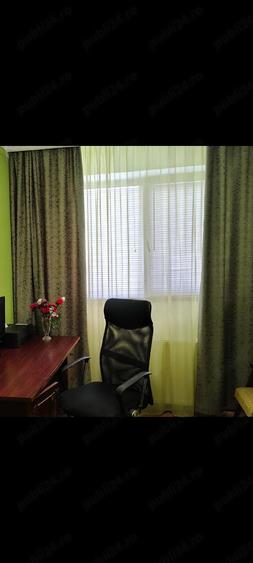 Apartament cu 3 camere decomandat în Sud