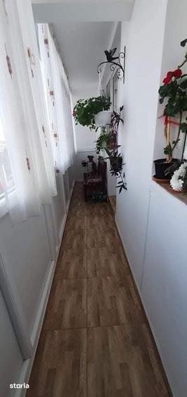 Apartament cu 3 camere în Berceni — fotografia 3