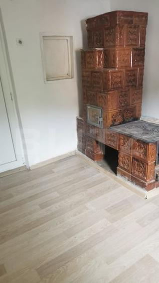 Casă individuală cu 2 camere cu Teren 380 Mp în Găești