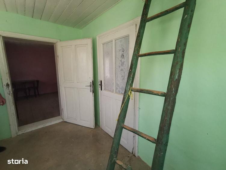 Casă cu 2 camere cu Teren 1170 Mp în Central