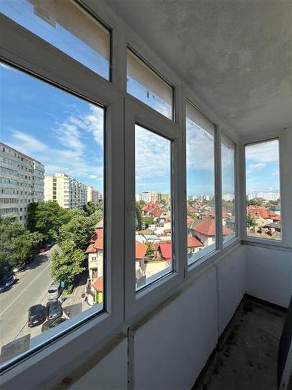 Apartament cu 2 camere decomandat în Tei