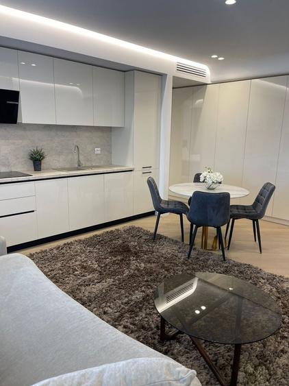 Apartament cu 3 camere în Iancu Nicolae