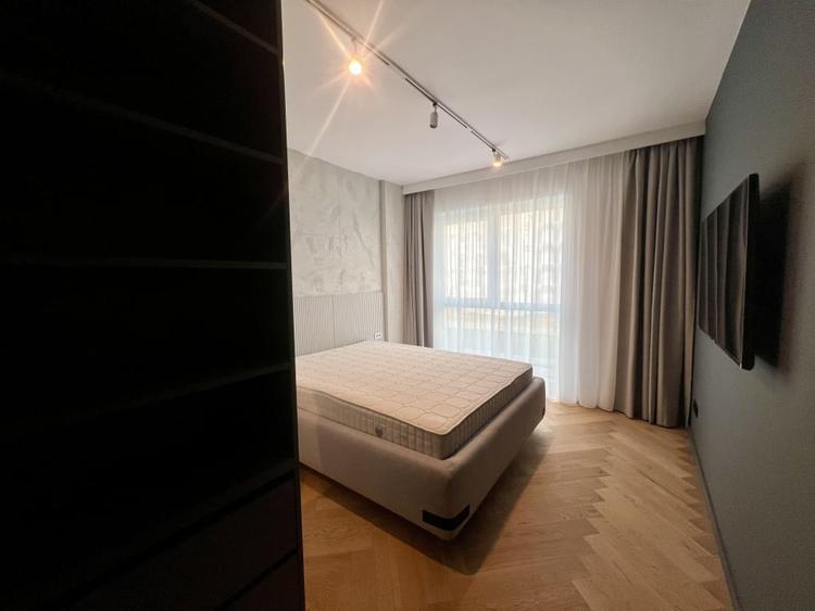 Apartament cu 2 camere semidecomandat, mobilat în Mărăști