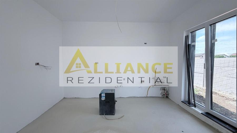 Casă individuală cu 4 camere cu Canalizare în Berceni