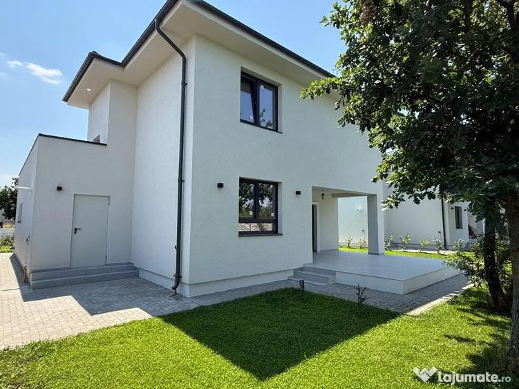 Casă cu 4 camere cu Teren 550 Mp în Crevedia