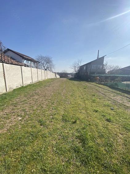 Teren de 900 mp, în Leu