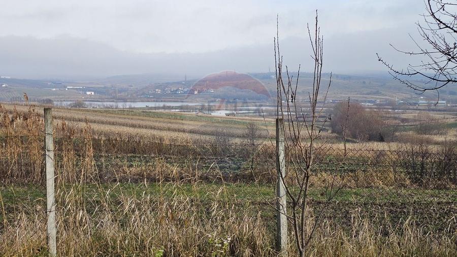 Teren extravilan de 10791 mp, în Fălticeni