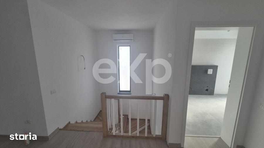 Casă cu 5 camere cu Teren 563 Mp în Albota