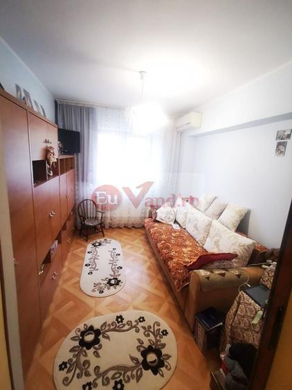 Apartament cu 3 camere decomandat, mobilat în Mazepa 1