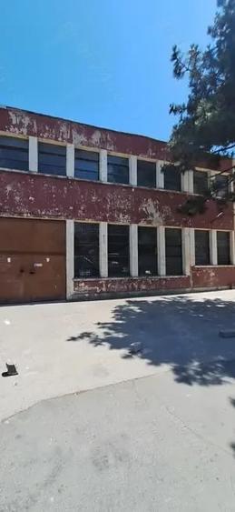 Spațiu comercial, de 1,800 mp, în Brătianu
