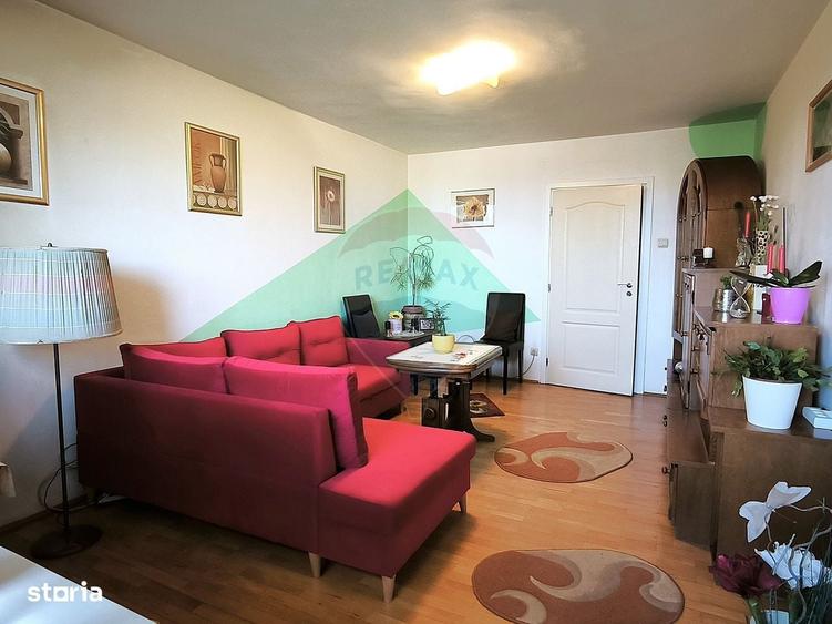 Apartament cu 3 camere decomandat în Central