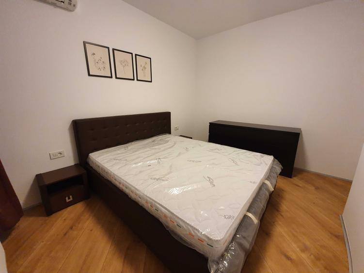 Apartament cu 2 camere semidecomandat, mobilat în Central — fotografia 2