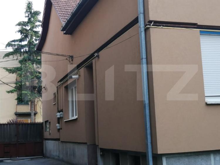 Casă individuală cu 4 camere cu Canalizare în Central