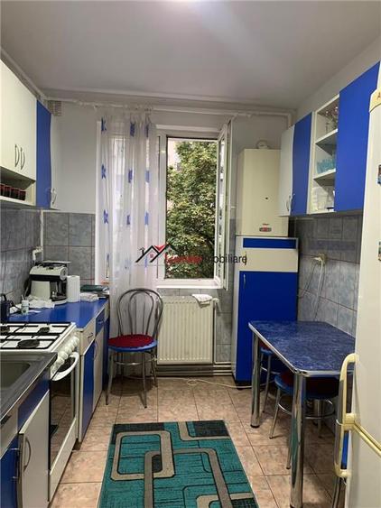 Apartament cu 2 camere semidecomandat, mobilat în Nord-Est