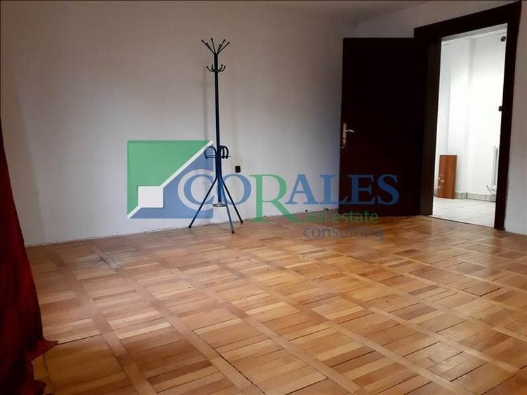 Casă individuală cu 4 camere cu Canalizare în Girocului