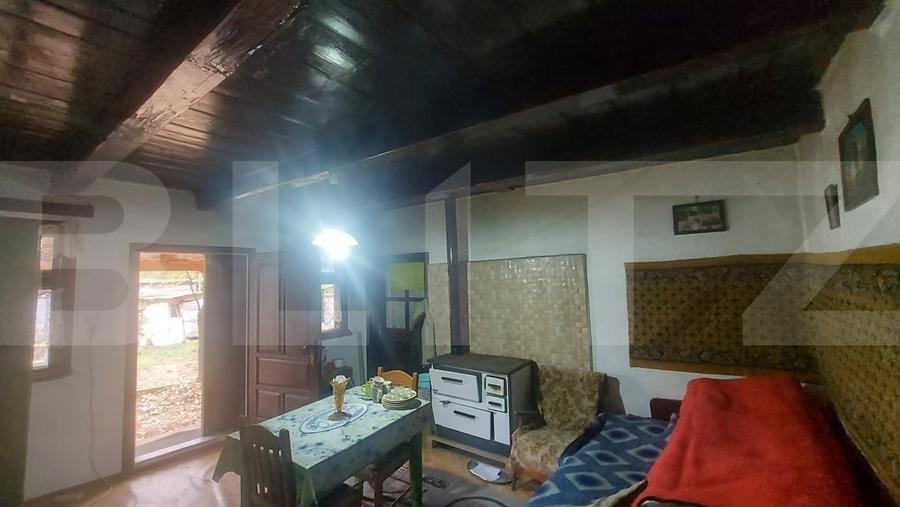 Casă individuală cu 2 camere cu Teren 438 Mp în Ozun
