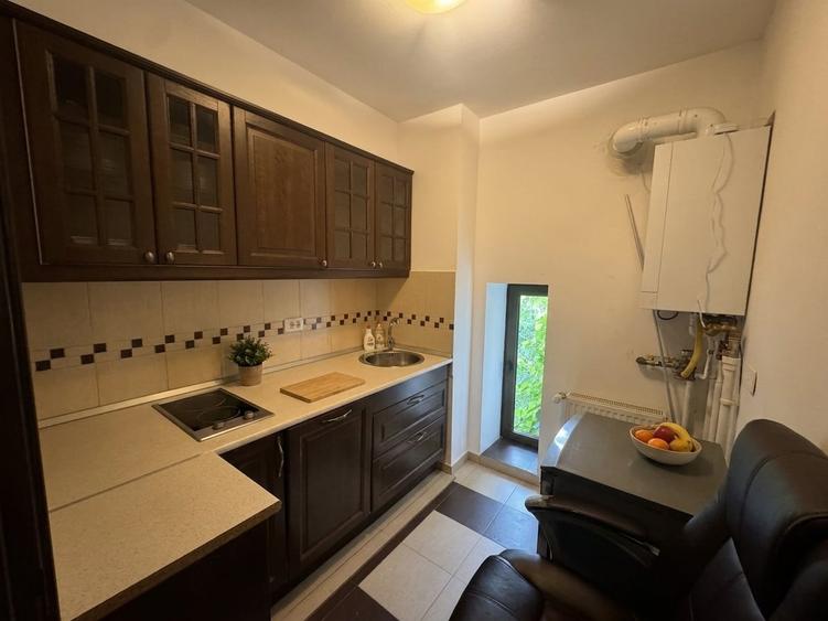 Duplex cu 5 camere cu Canalizare în Băneasa