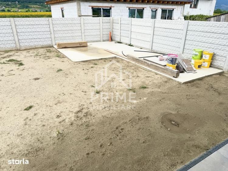 Casă cu 4 camere în Micești