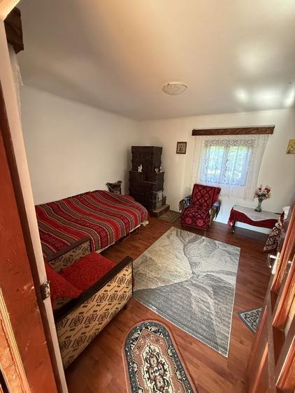 Casa de vanzare / com. Gherghita / 4 camere / Baie / Bucatarie / Gaze / Centrala / 1.500 mp - 3